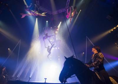 Le Cirque Alexis Gruss rejoue Pégase et Icare
